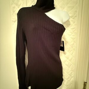 Elegant Black Ribbed Turtleneck Sweater